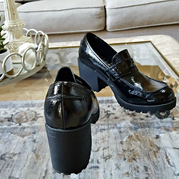 NWOB! LIBERTY Loafer BY DIRTY LAUNDRY - Picture 5 of 5